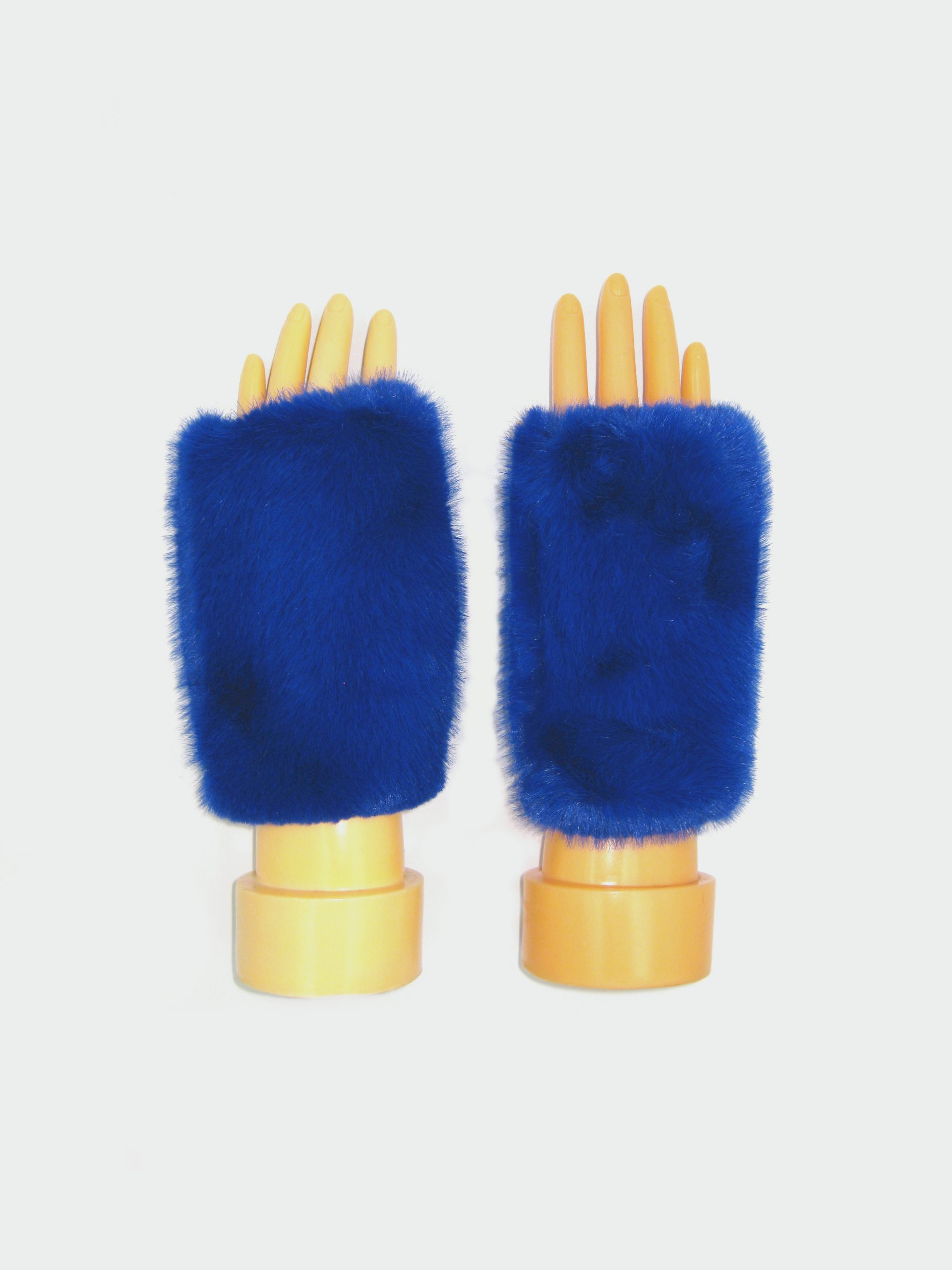 Blue deals furry gloves